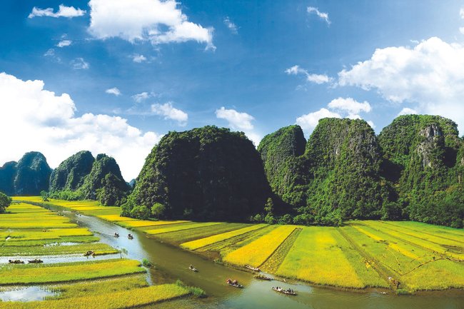 Day Trip Ninh Binh Karst Landscape, Hoa Lu, Mua Cave, and Boat Trip Photo